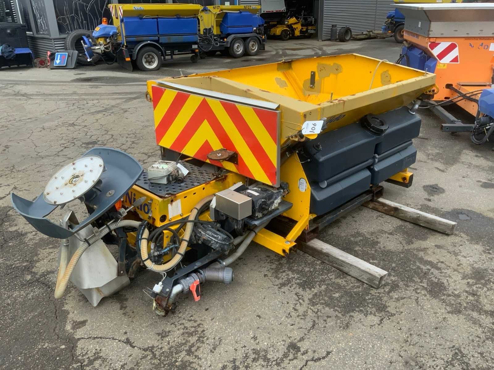 2000 Nido N9010-18 PAN Opzet zoutstrooier