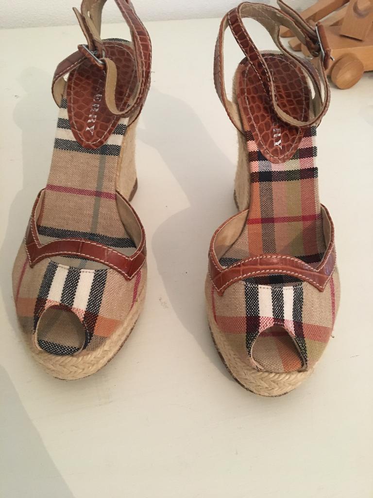Burberry pumps 36 origineel, Ophalen of Verzenden, Zo goed als nieuw, Zwart