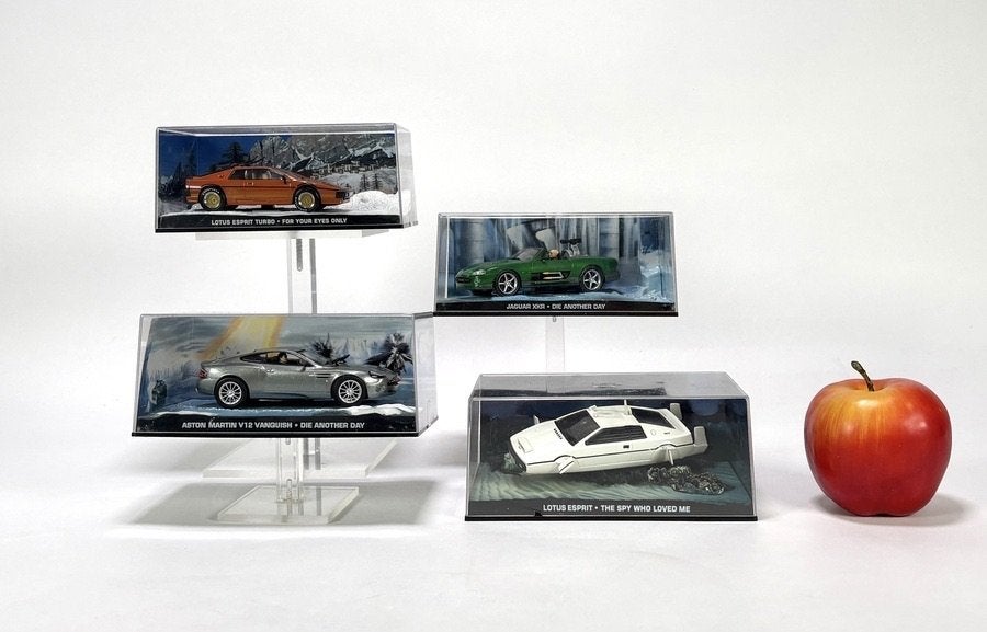 725. Modelauto’s James Bond, eind 20e eeuw, Ophalen, Auto
