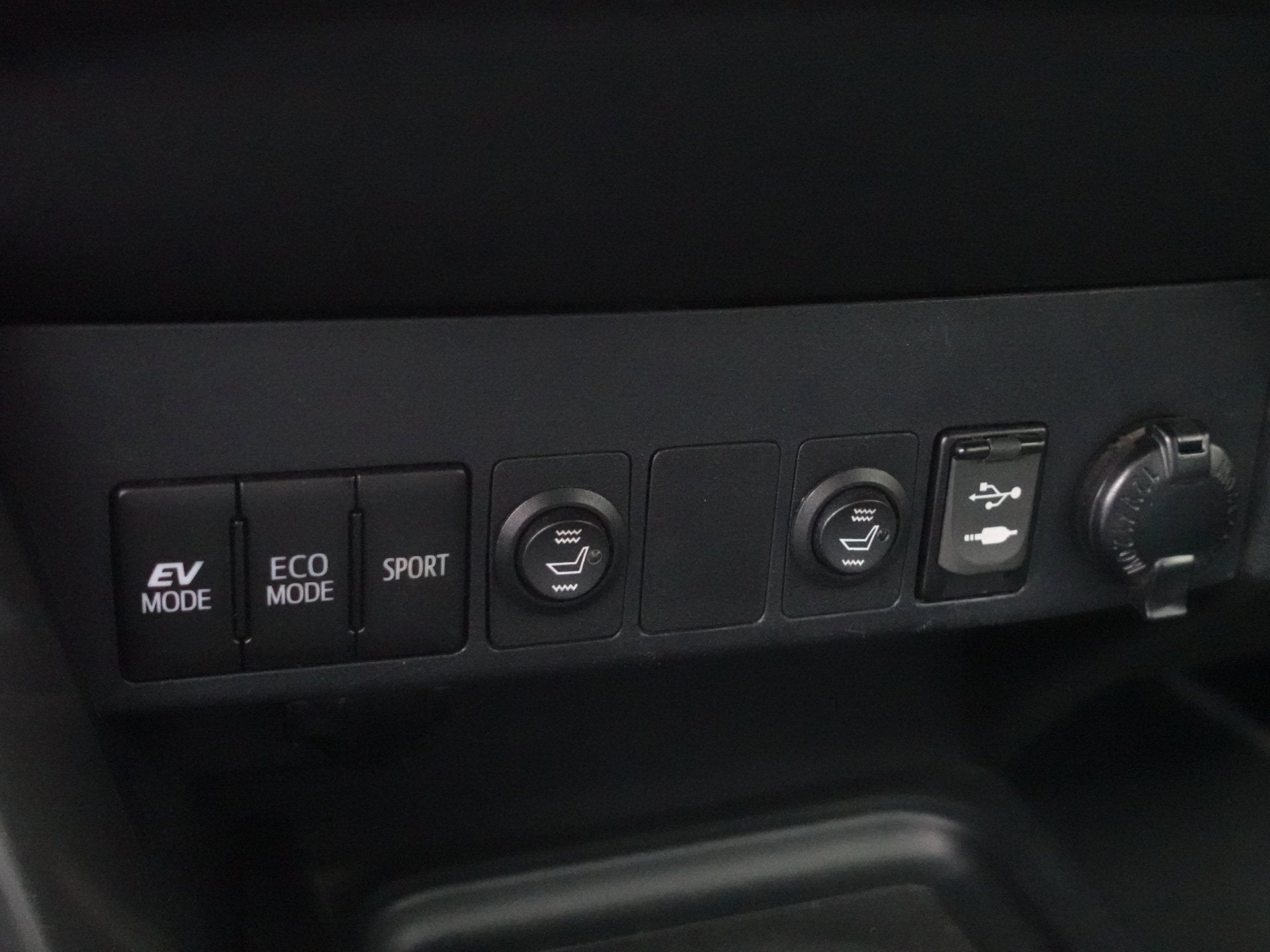 Foto 17 van Toyota RAV4 2.5 Hybrid Black Edition (Navi/Carplay,Camera,Cr
