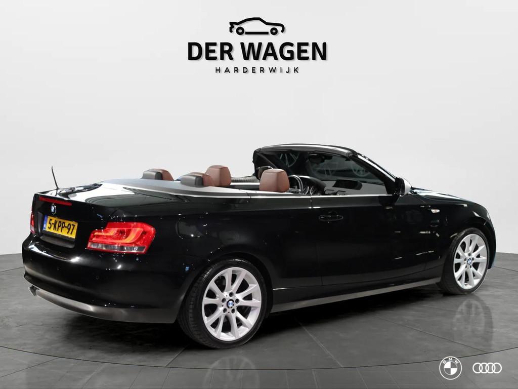 BMW 118i CABRIO EXCLUSIVE ED / LEDER / CLIMA / 18", Euro 5, Achterwielaandrijving, 1995 cc, 4 stoelen