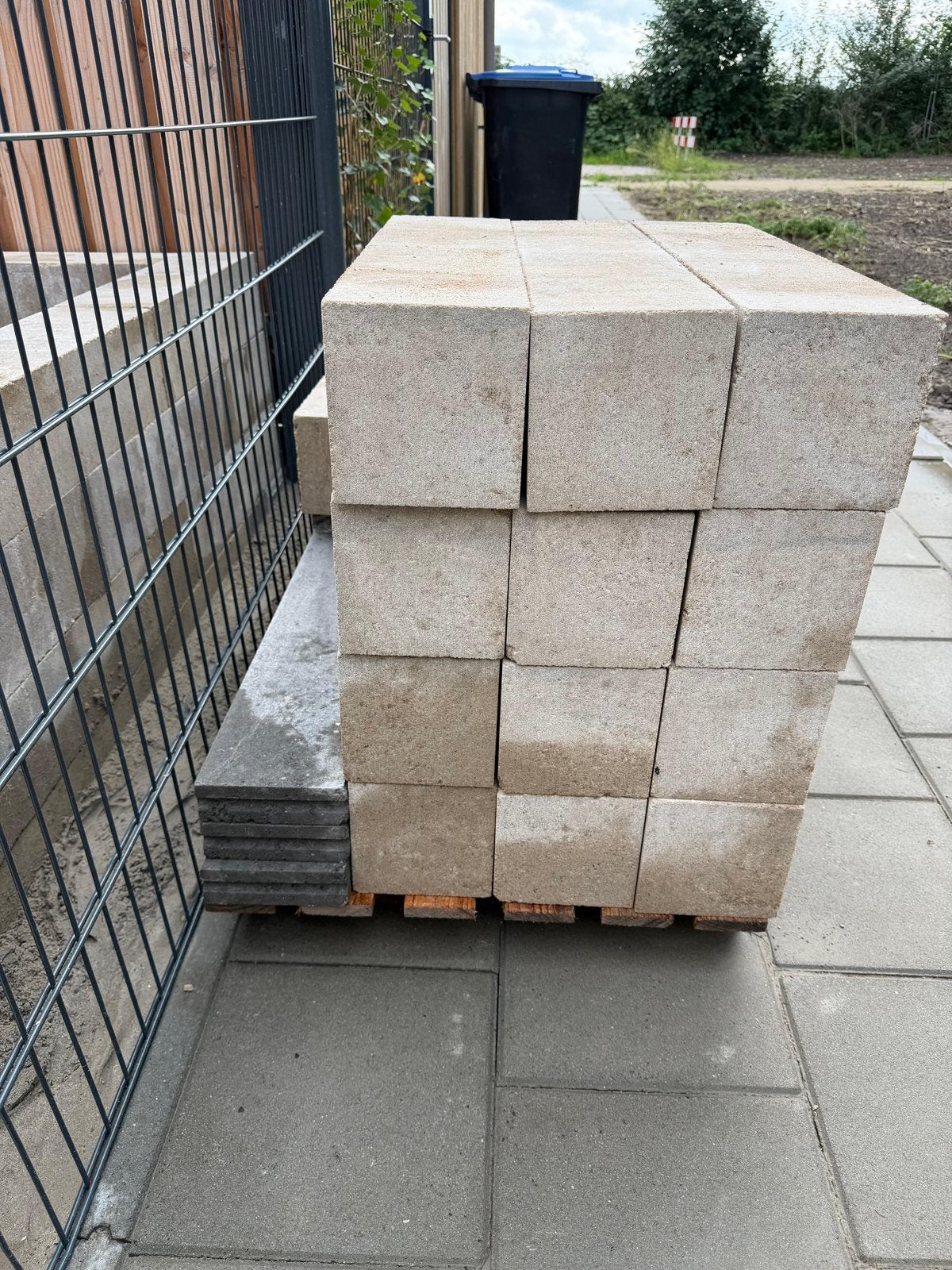 Stapelblok Lineablock beige 60x15x15 cm, Tuin en Terras, Ophalen, Nieuw, Overige materialen
