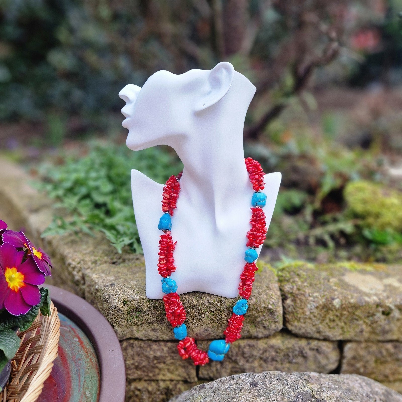 Ketting met Turkoois en Rood Koraal, Blauw, Ophalen of Verzenden, Zo goed als nieuw, Steen of Mineraal