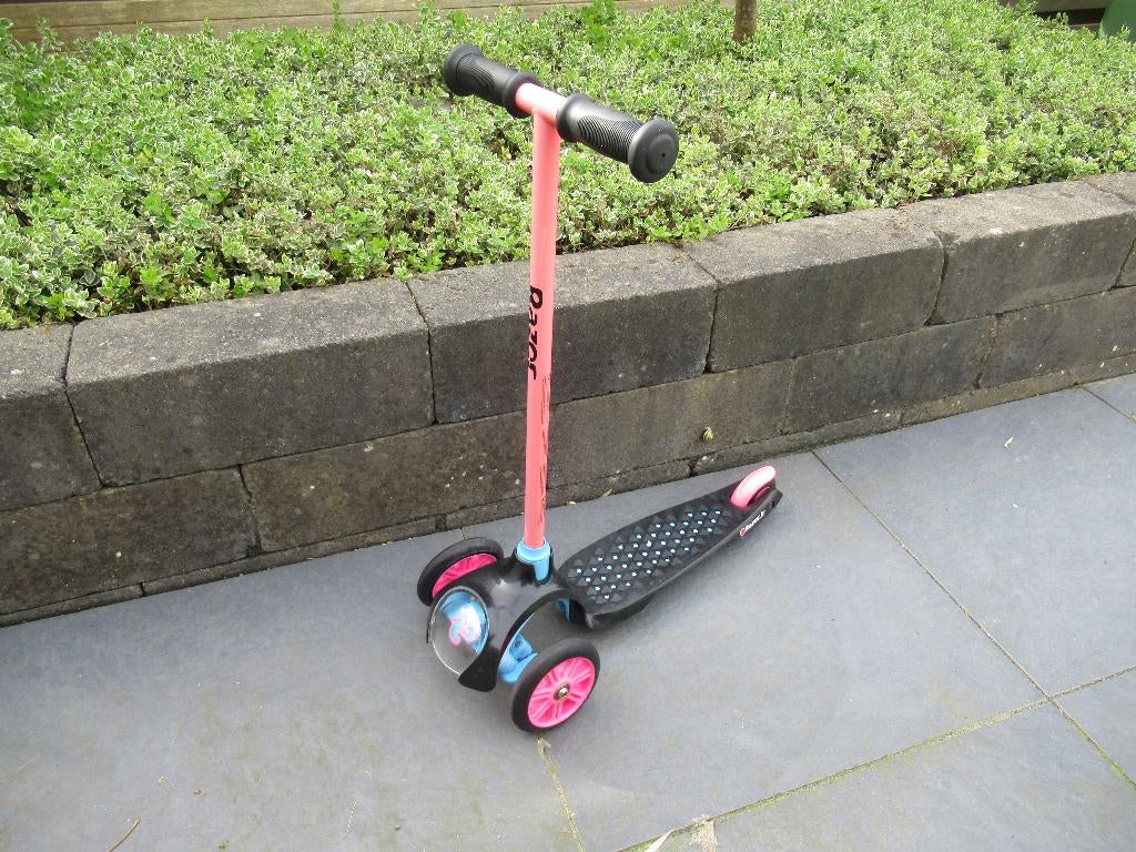 Razor Junior T3 Roze step Scooter autoped, Kinderen en Baby's, Speelgoed | Buiten | Voertuigen en Loopfietsen, Zo goed als nieuw