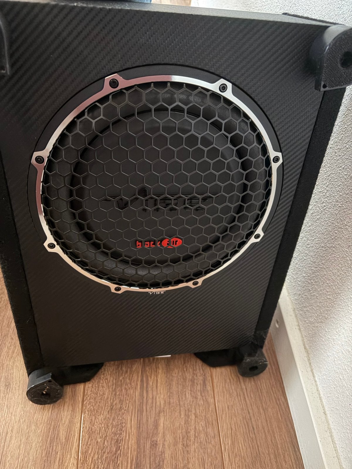Vibe 10 Inch Subwoofer zgan, Auto diversen, Ophalen, Zo goed als nieuw