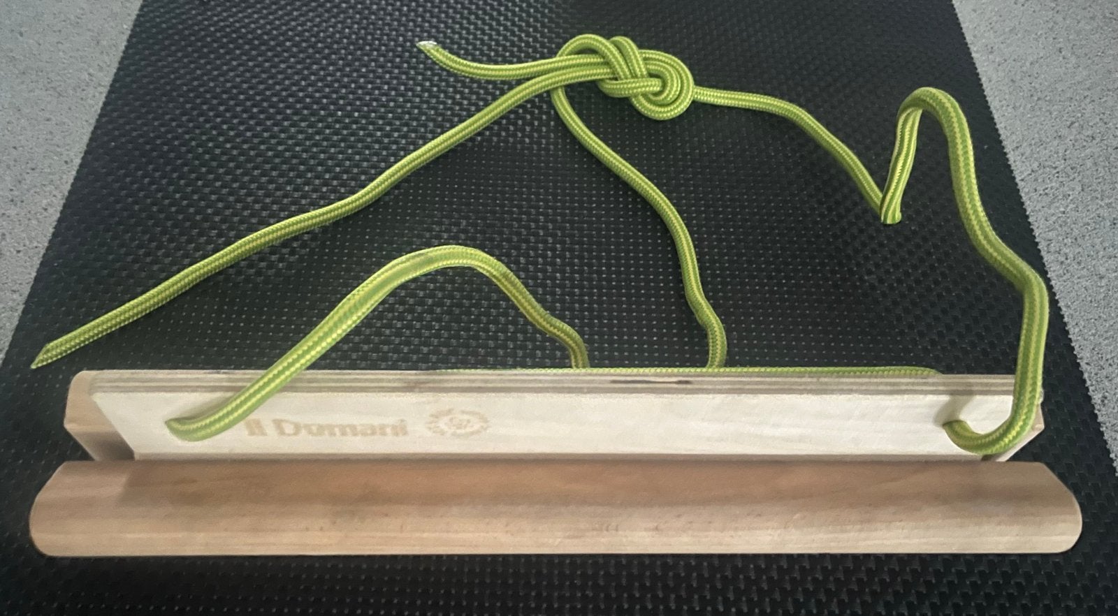 IL DOMANI Draagbaar Hangboard + 2 Handtrainers, Ophalen, Zo goed als nieuw, Klimsport-accessoire