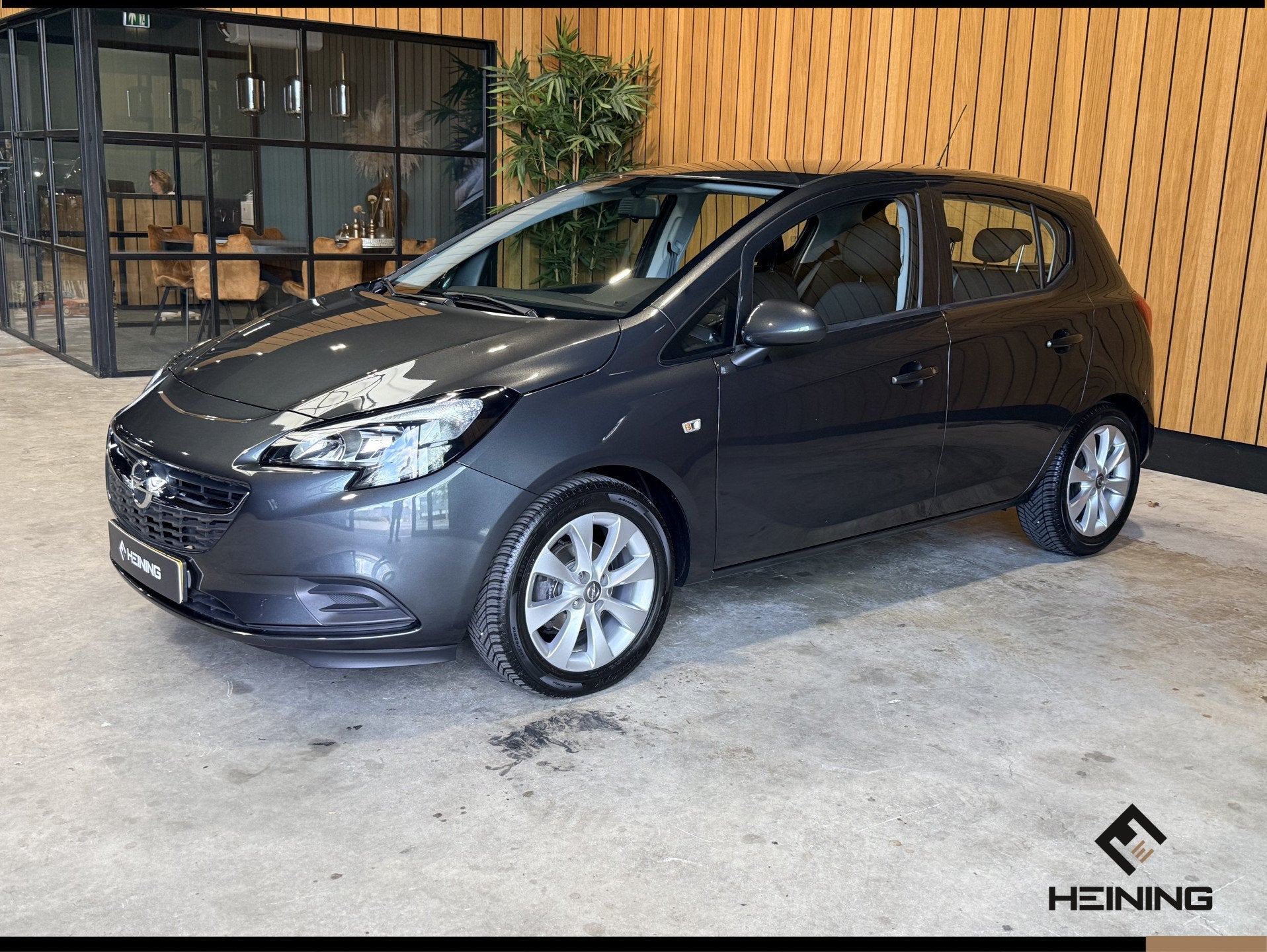 Opel Corsa 1.4 Favourite Airco. Cruise. Trekhaak. 78000 km m, Auto's, Voorwielaandrijving, Gebruikt, 4 cilinders, 49 €/maand