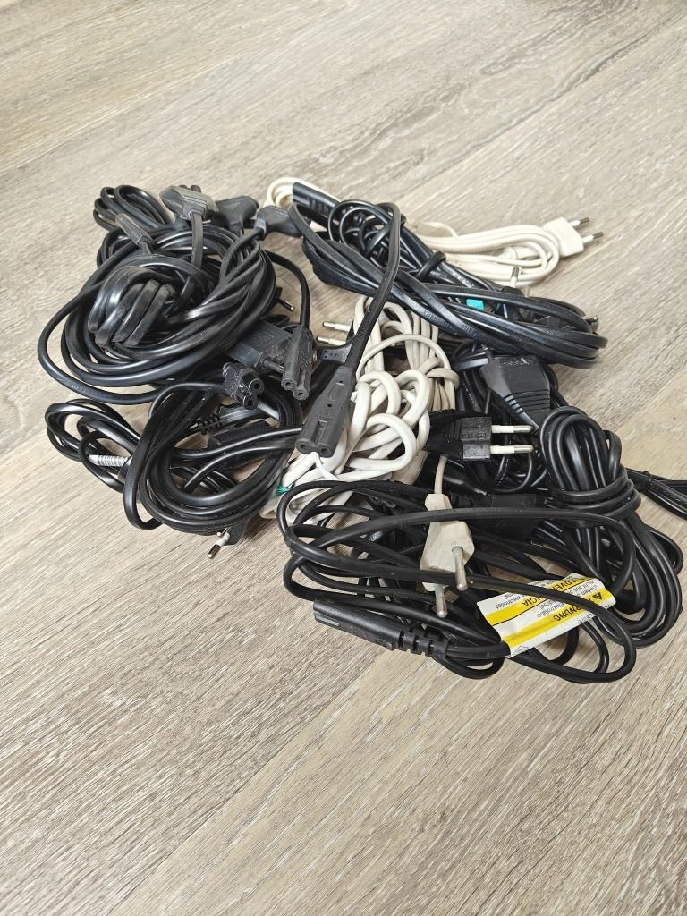 Computer Kabels-Kabels-Kabels, Ophalen of Verzenden, Gebruikt, Onbekend