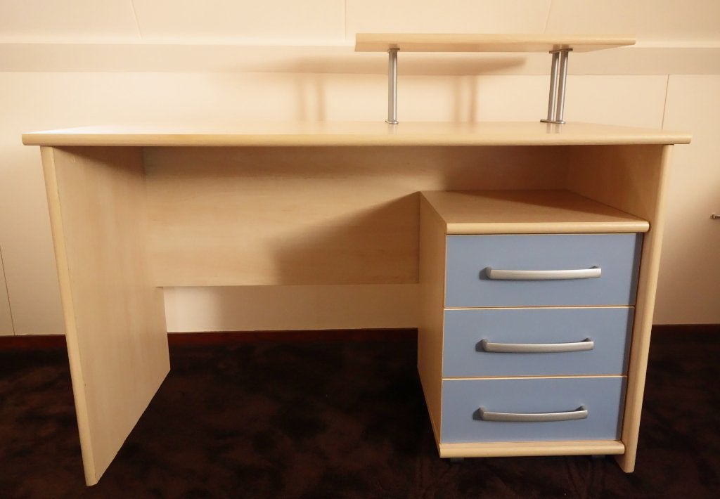 Origineel Trendhopper Robin tienerbureau – ahorn/lichtblauw, Huis en Inrichting, Gebruikt, Hout, Kinderbureau, Met wielen