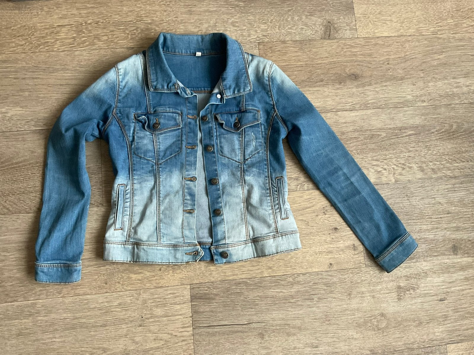 Maat 134/140 €3,50, Kinderen en Baby's, Kinderkleding | Maat 134, Ophalen of Verzenden, Zo goed als nieuw, Meisje, Jas