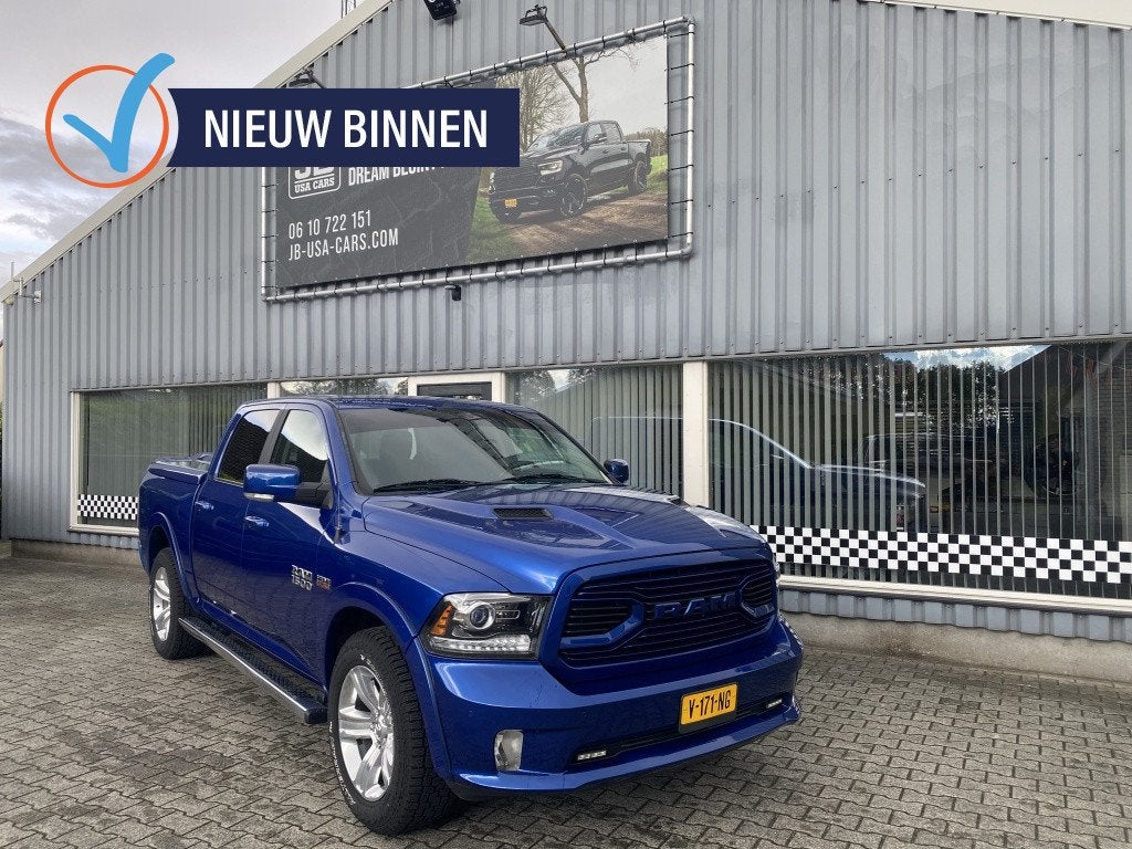 Dodge Ram 5.7 V8 4x4 SPORT (bj 2018), Auto's, Automaat, Gebruikt, 5654 cc, Blauw