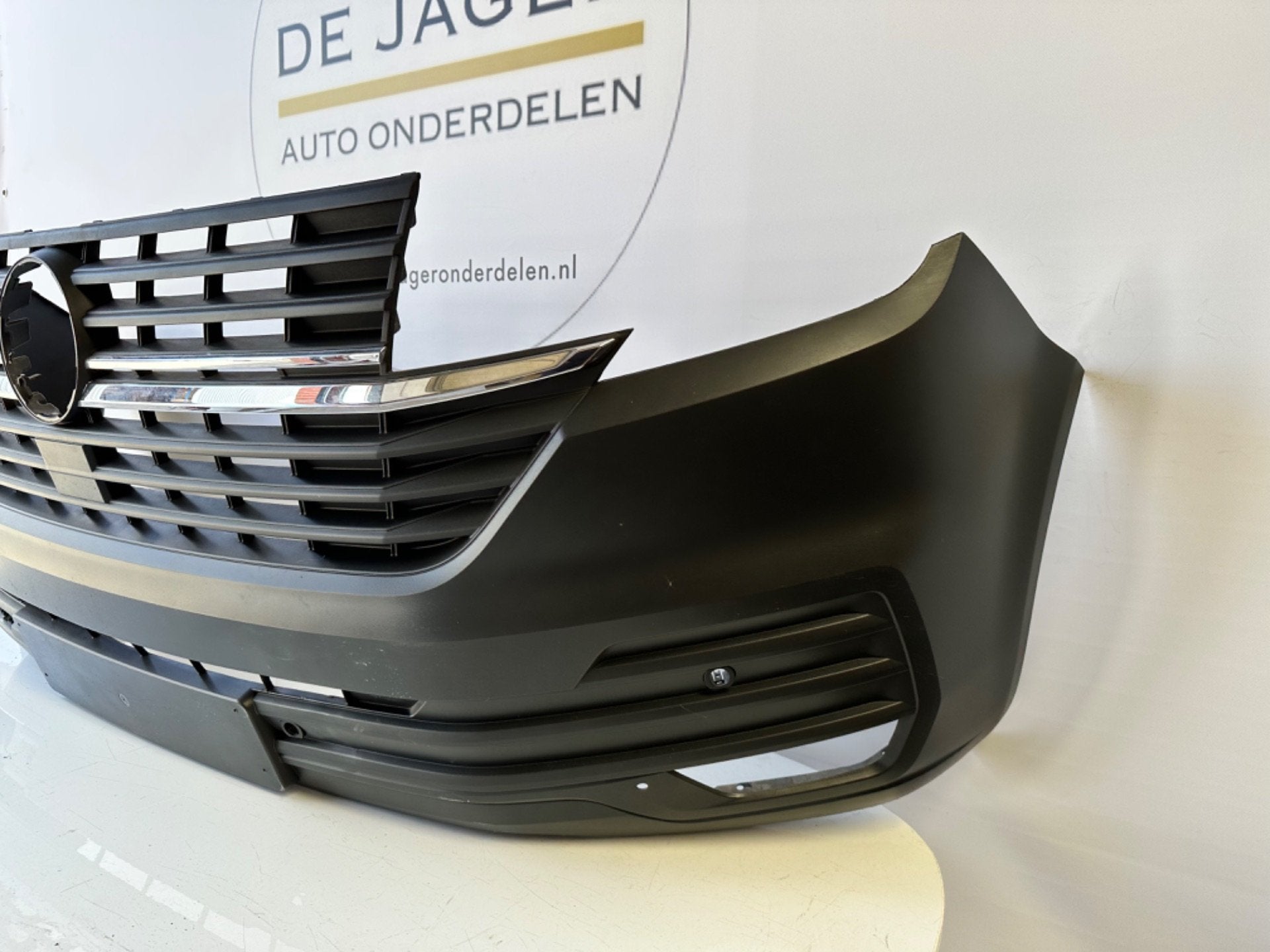 VW TRANSPORTER T6 FACELIFT VOORBUMPER BUMPER 7LA807221B, Gebruikt, Volkswagen, Volkswagen AG, Bumper