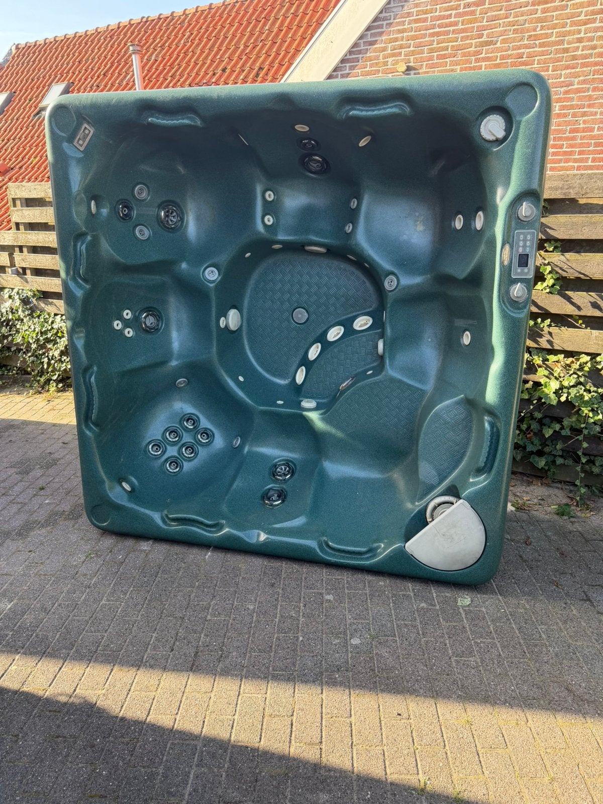 Beachcomber jacuzzi / spa – 8 persoons – volledig geïsoleerd, Ophalen of Verzenden, Gebruikt