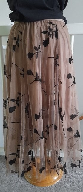 Hele  mooie rok maat 40/42, Kleding | Dames, Ophalen of Verzenden, Nieuw, Maat 38/40 (M), Onder de knie