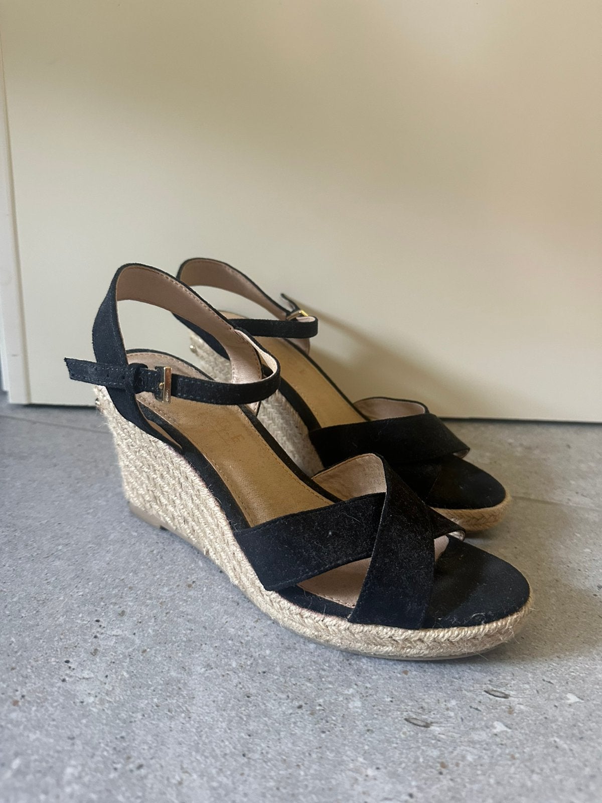 Sleehak maat 37, Kleding | Dames, Zwart, Ophalen of Verzenden, Zo goed als nieuw, Schoenen met hoge hakken