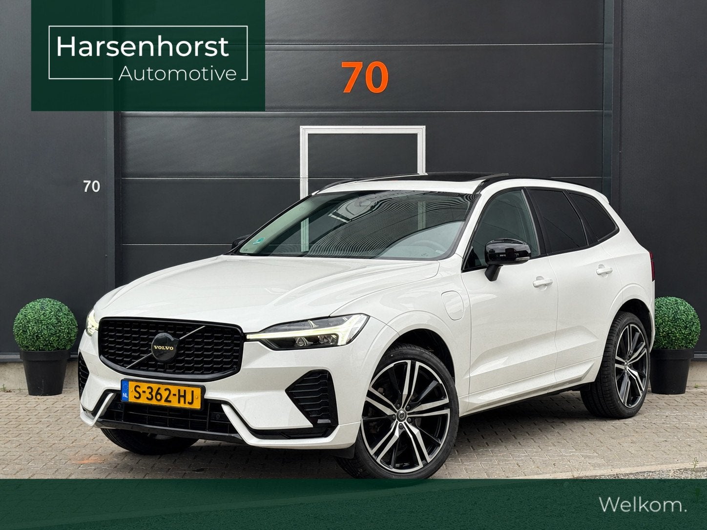 Volvo XC60 T6 Plug-in hybrid AWD Plus Dark | Longe Range | R, Automaat, Dealer onderhouden, Gebruikt, 4 cilinders