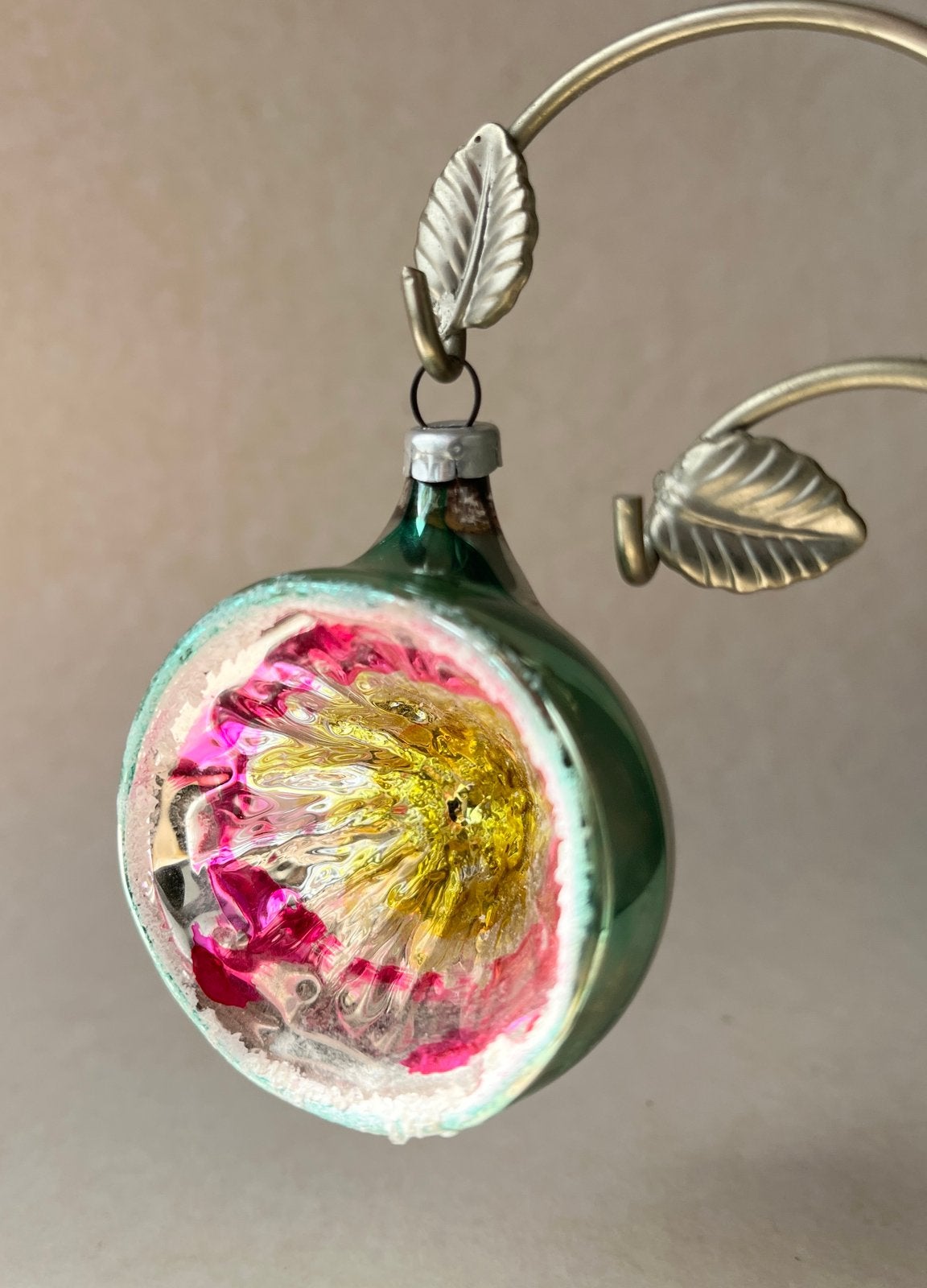 Oude glazen kerstbal: deuk, reflex, Gebruikt, ., Ophalen of Verzenden, .