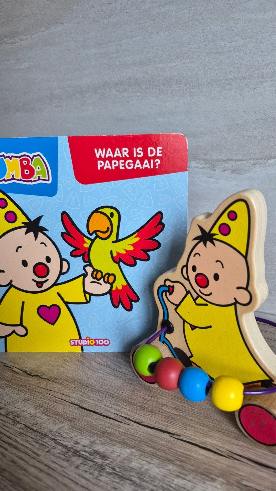 Bumba boekje en houten trekfiguur, Ophalen of Verzenden, Gebruikt, Overige typen, Met wieltjes