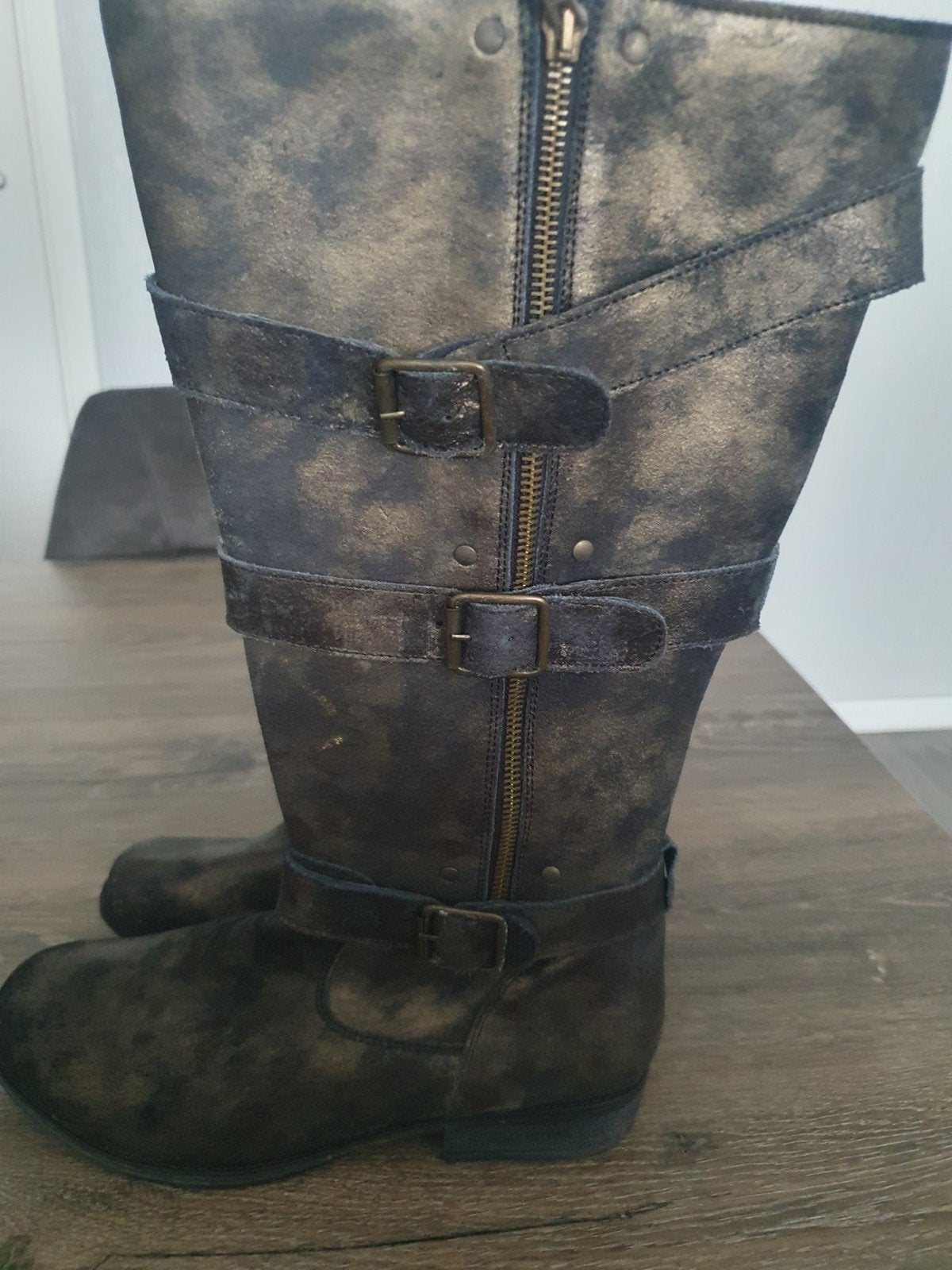 Nieuwe Jj Footwear laarzen, goud, maat 42, XL wijdte, Kleding | Dames, Hoge laarzen, Overige kleuren, Nieuw, Ophalen of Verzenden