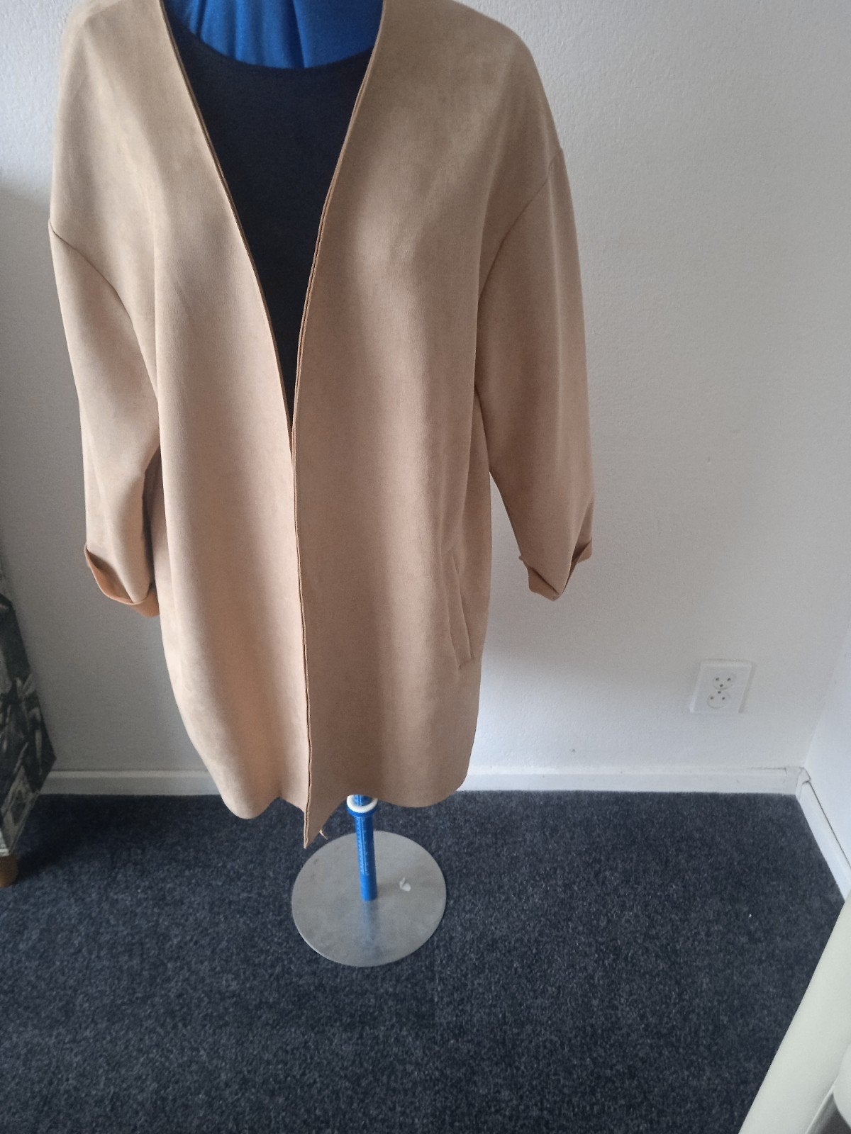 suedine zomerjas 42/44 nieuw staat 9,€, Ophalen of Verzenden, Zo goed als nieuw, Maat 42/44 (L), Beige