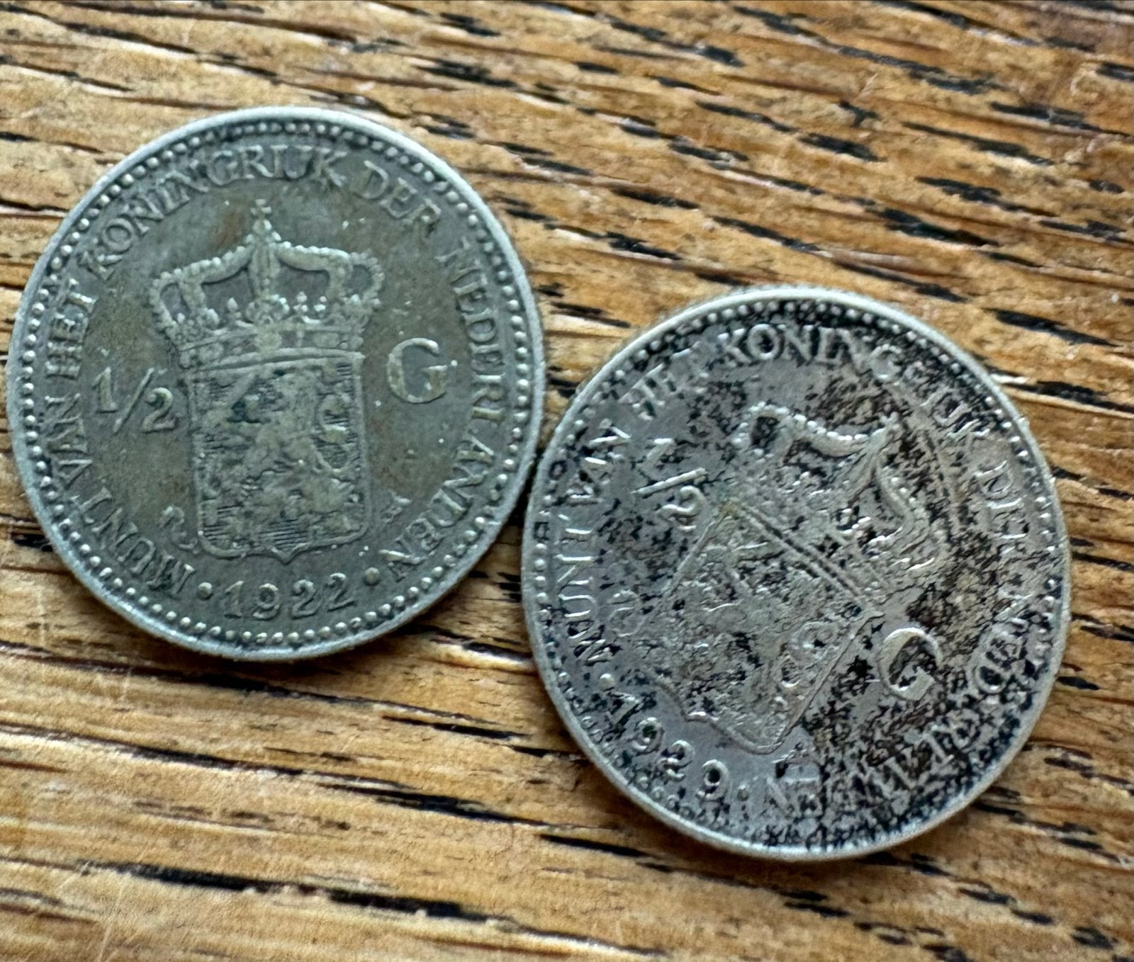 Zilveren halve guldens Koningin Wilhelmina 1922 & 1929, Postzegels en Munten, Munten | Nederland, Losse munt, ½ gulden, Koningin Wilhelmina
