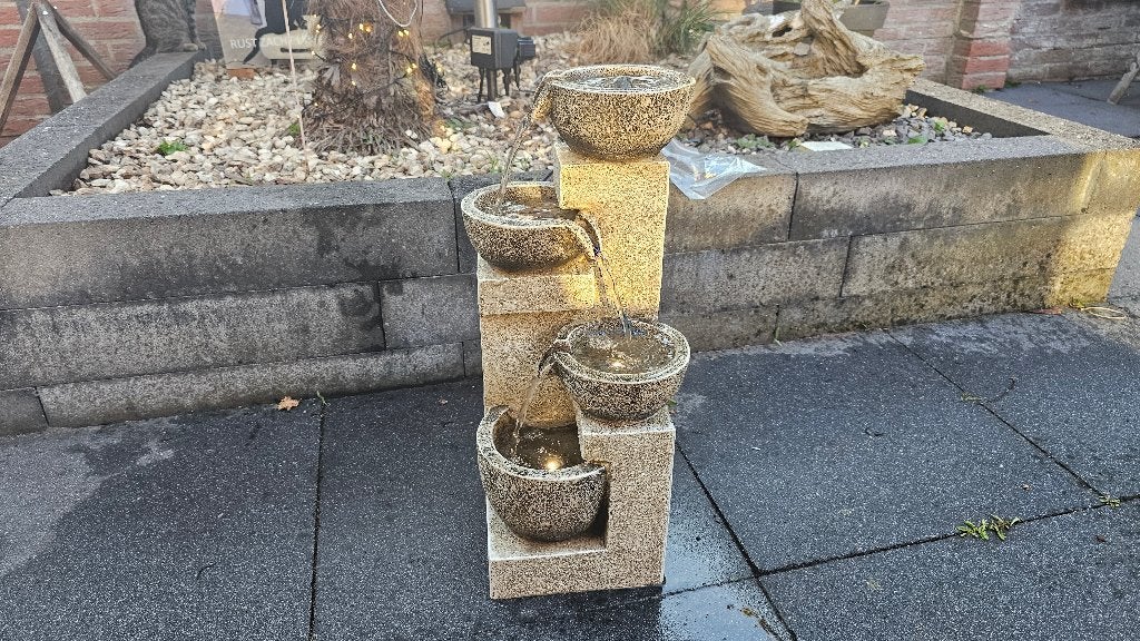 Fontein Tani! 55 CM! NIEUW in doos! Van 150 voor 35!, Tuin en Terras, Waterpartijen en Fonteinen, Ophalen of Verzenden, Nieuw