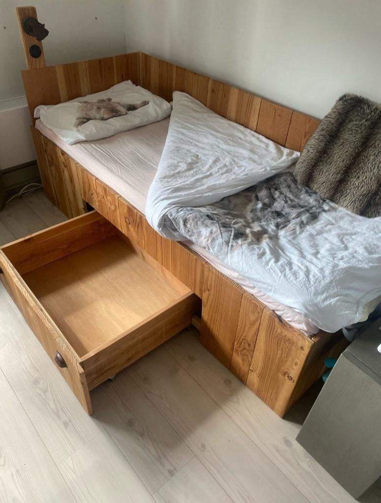 Bedden: 3x dezelfde eenpersoonsbedden., Ophalen, Zo goed als nieuw, 80 cm, 200 cm
