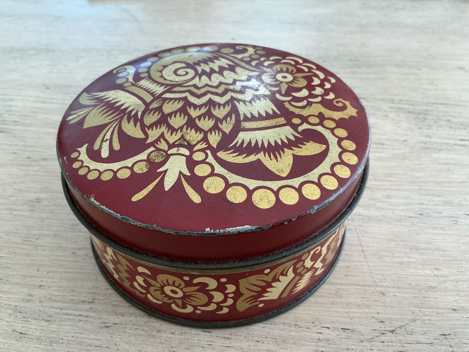 Vintage Verkade blikje met gouden decoratie.oud Verkade blik, Ophalen of Verzenden, Gebruikt, Verkade