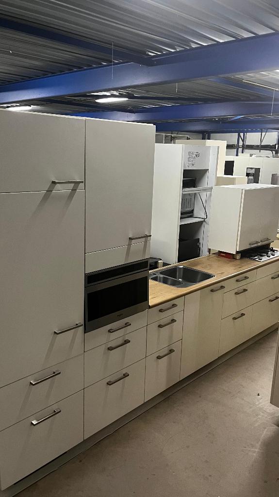 Keuken Compleet met APP 120Keukens op voorraad Nr. 2945
