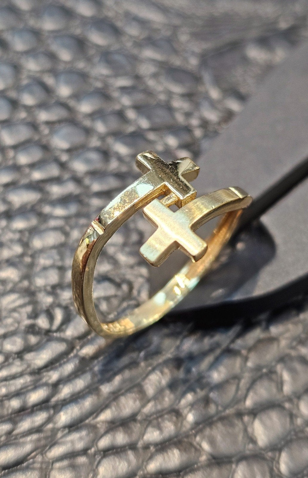 14k gouden kruis ring, Nieuw, Ophalen of Verzenden, 17 tot 18, Dame