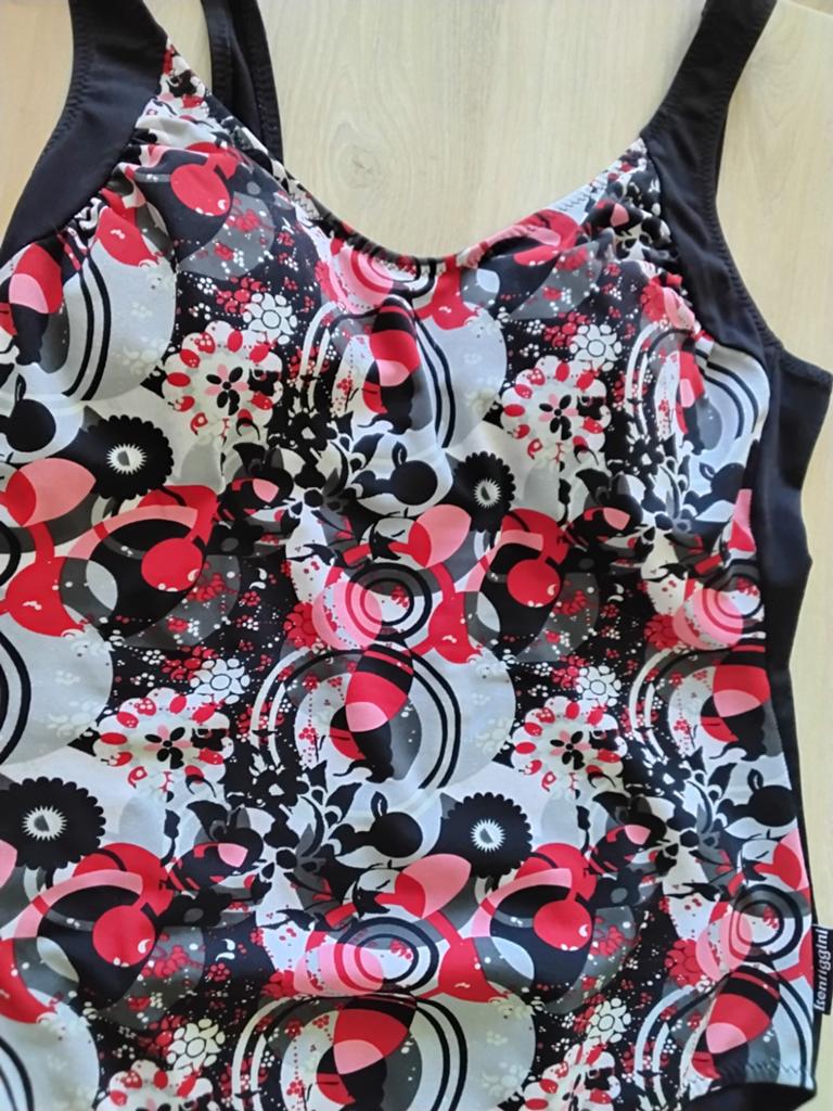 Badpak 40 B, Ophalen of Verzenden, Zo goed als nieuw, Rood, Badpak