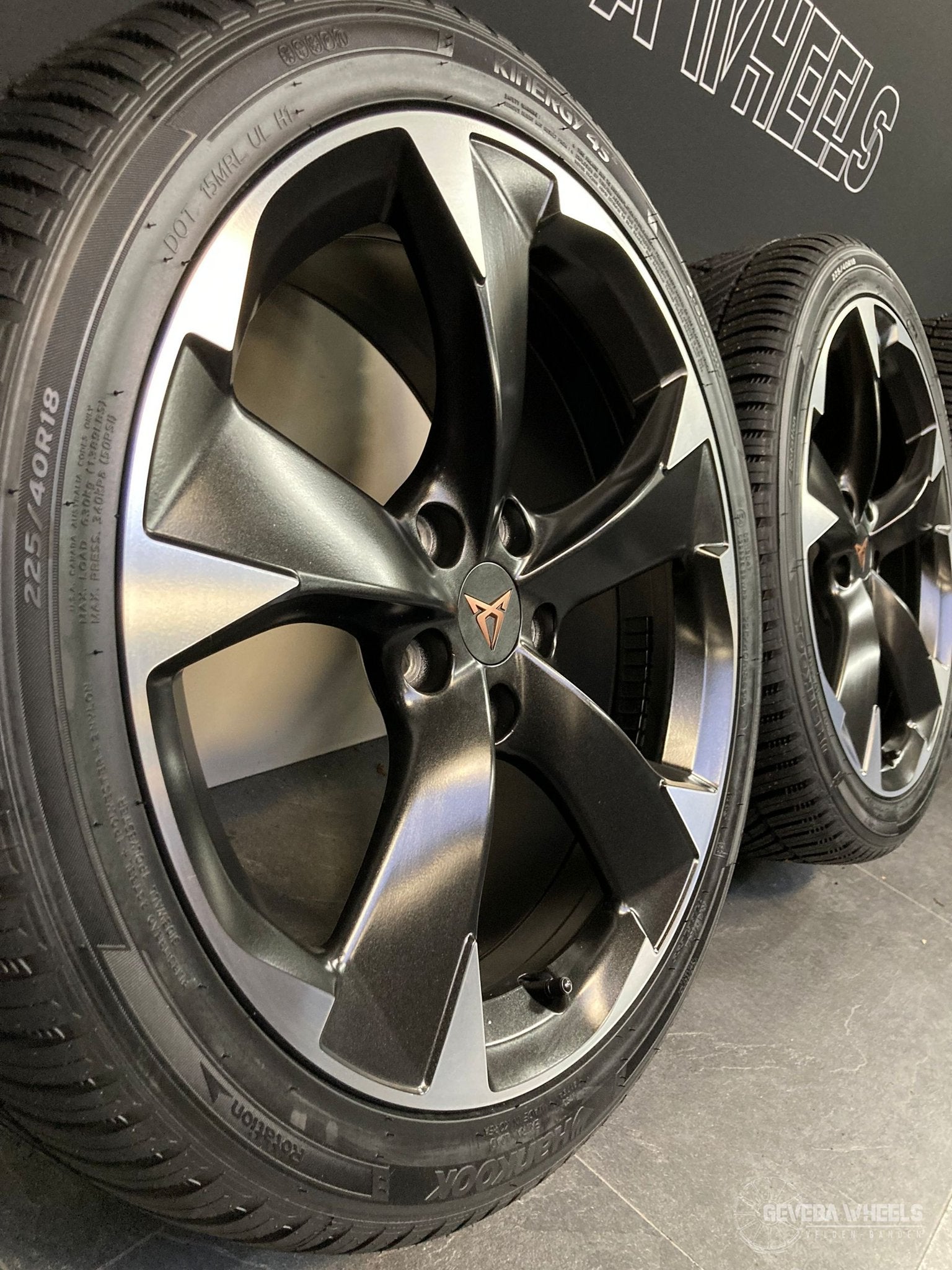 18” originele Cupra Leon velgen + nieuwe allseason banden, 18 inch, Gebruikt, -, -