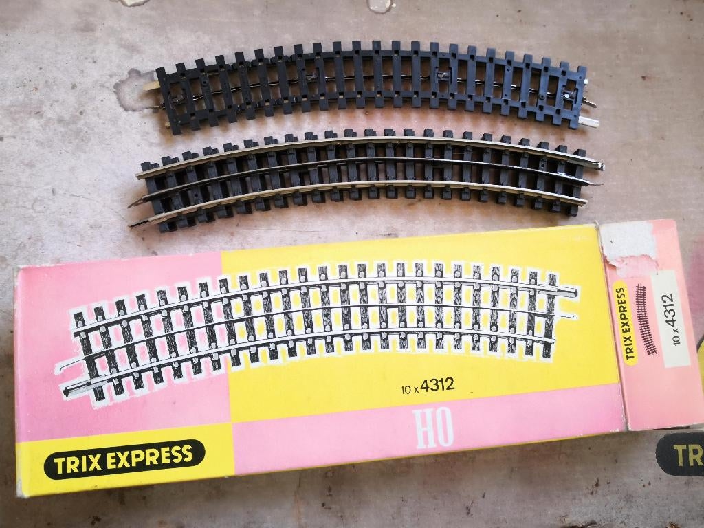 Modeltrein TRIX-EXPRESS 3 rail systeem 4312 bocht  per stuk, Gebruikt, Gelijkstroom, Trix, Rails