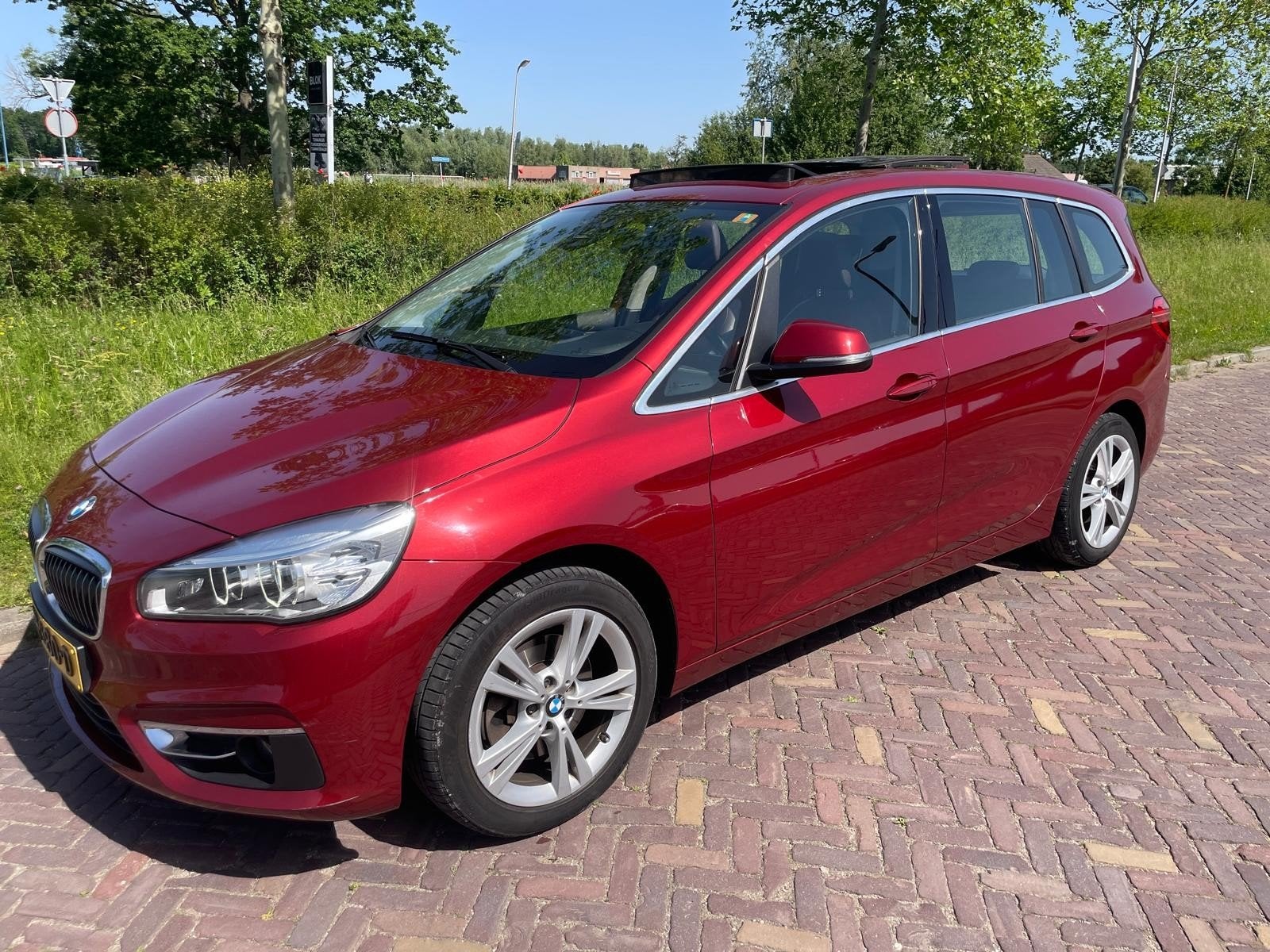 BMW 2-Serie Gran Tourer 1.5 218I 2016 Rood, Auto's, BMW, Voorwielaandrijving, 136 pk, 1370 kg, 2-Serie Gran Tourer