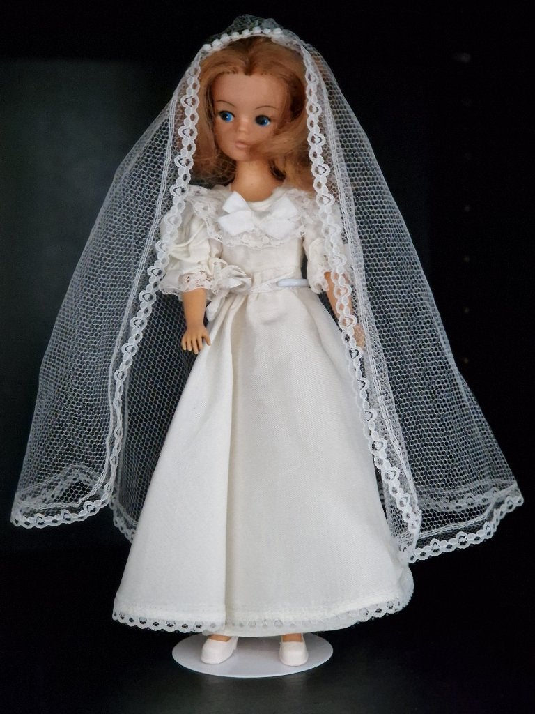 Tk: vintage barbie Sindy pop met rood haar, Verzamelen, Poppen, Verzenden, Gebruikt, Fashion Doll