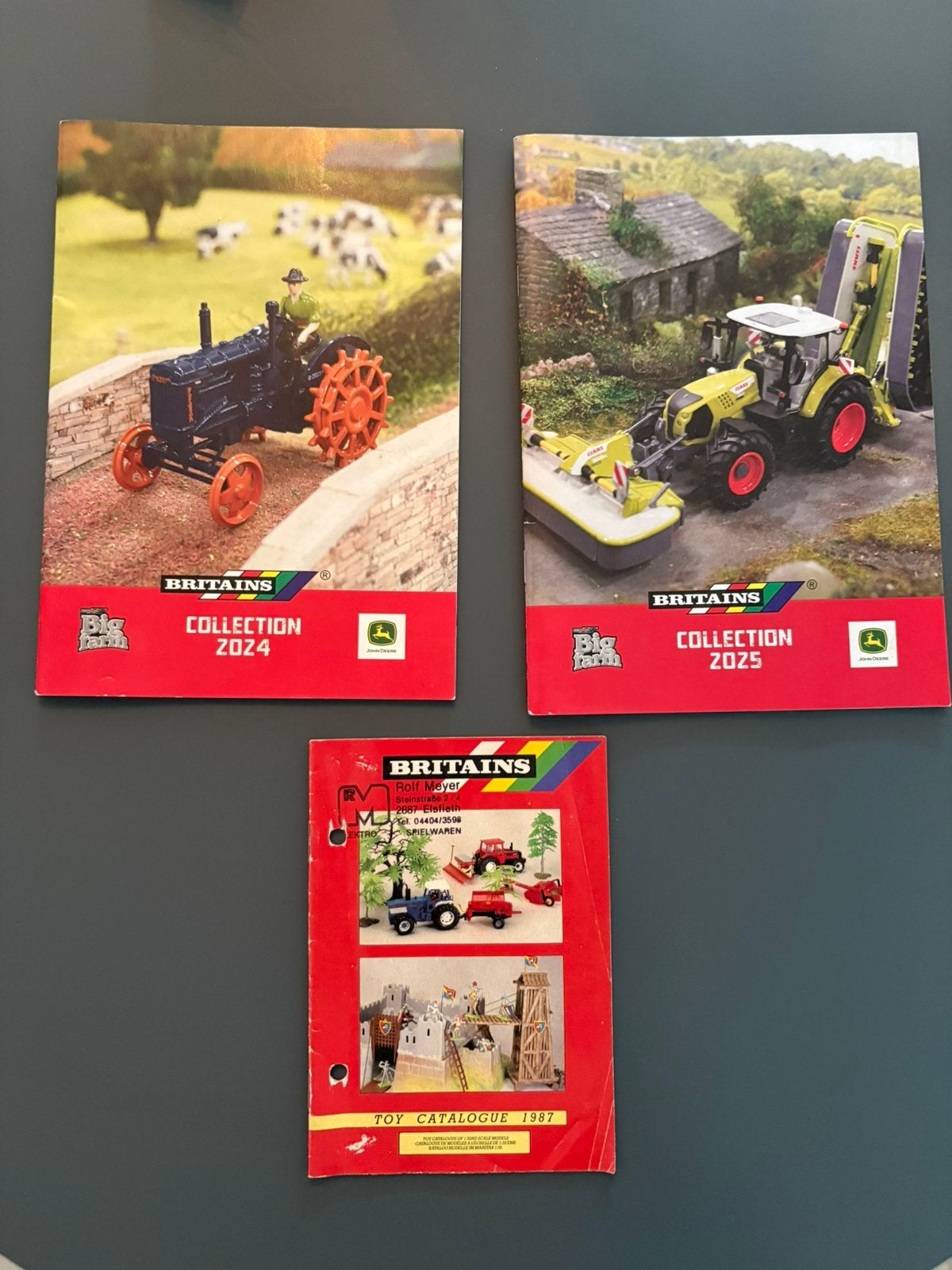 Britains folders 2024, 2025 en 1987, Ophalen of Verzenden, Zo goed als nieuw, Beeldje of Figuurtje
