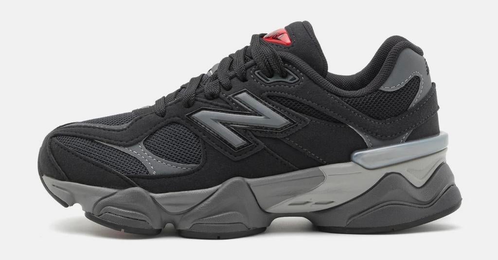 New balance 9060, Kleding | Dames, Schoenen, Ophalen of Verzenden, Zo goed als nieuw, Sneakers of Gympen