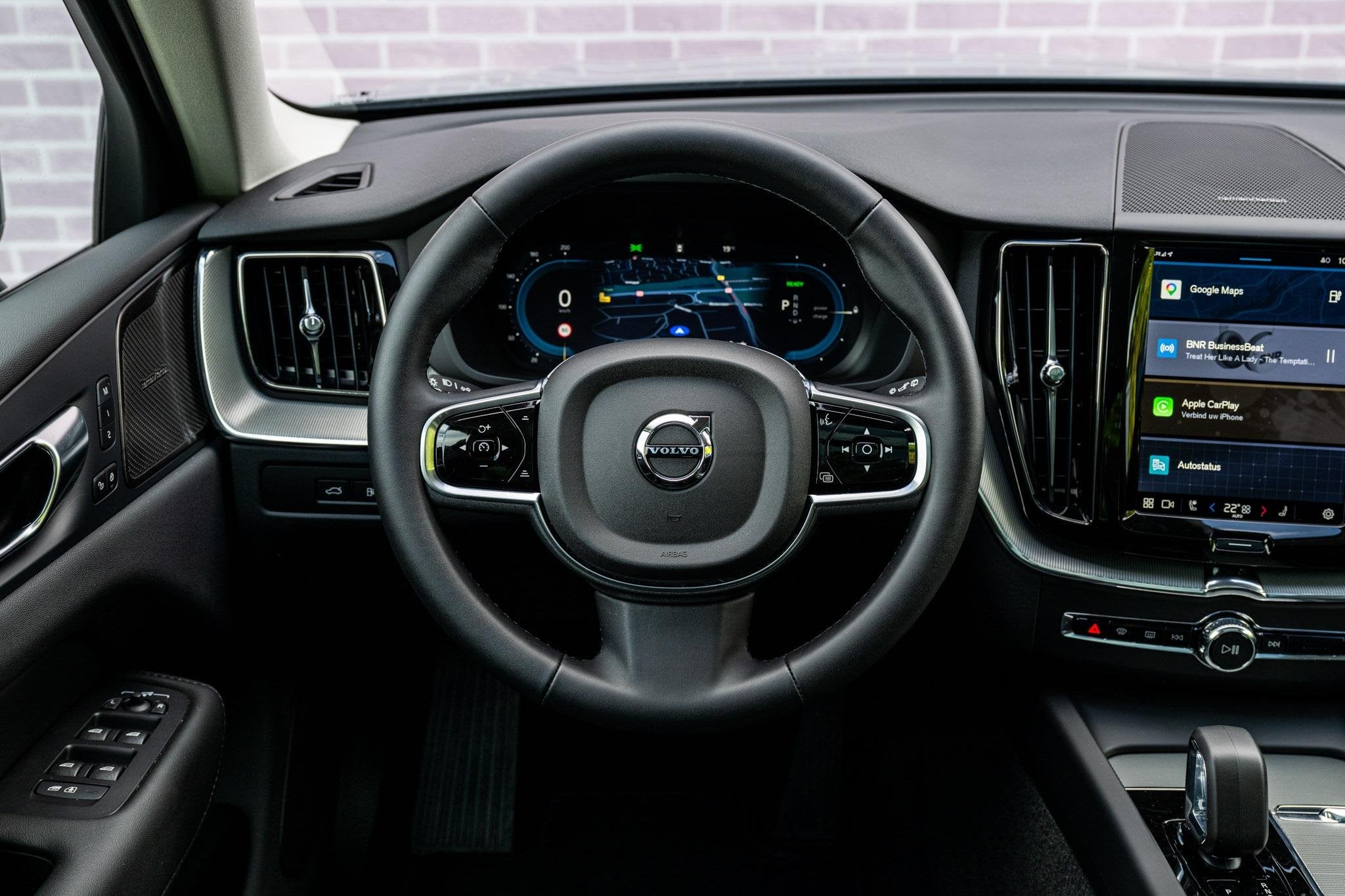 Volvo XC60 2.0 T6 Plug-in Hybrid AWD Plus Dark | PHEV | Harm, 12 maanden, Gebruikt, Euro 6, 4 cilinders