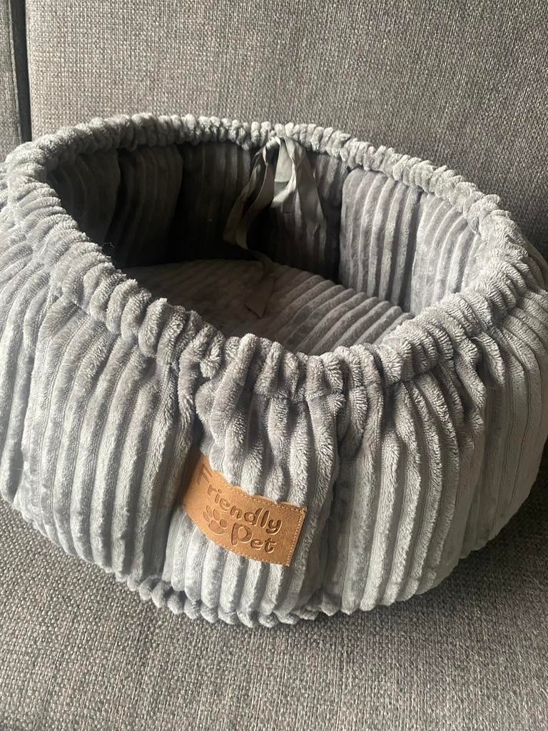 Mooie rib stof kattenmand, Ophalen, Zo goed als nieuw