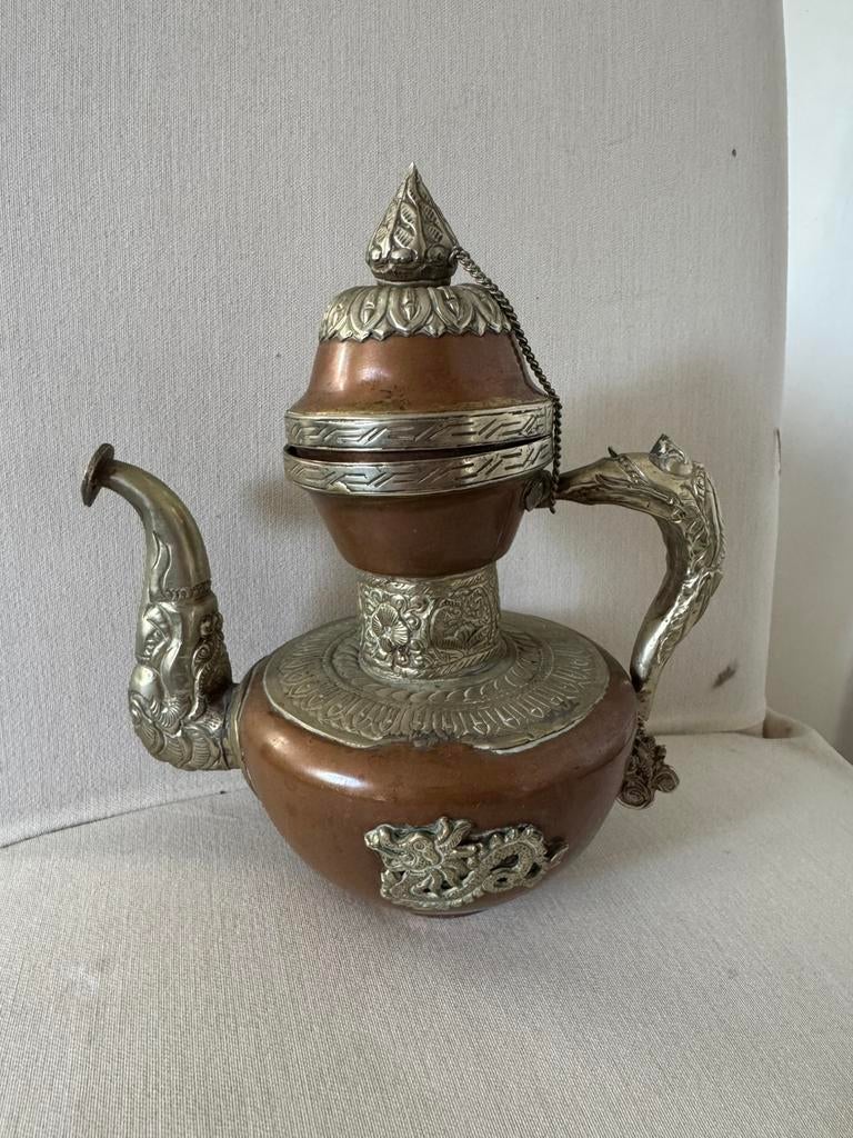 antieke Tibetaanse koperen theepot, Antiek en Kunst, Ophalen