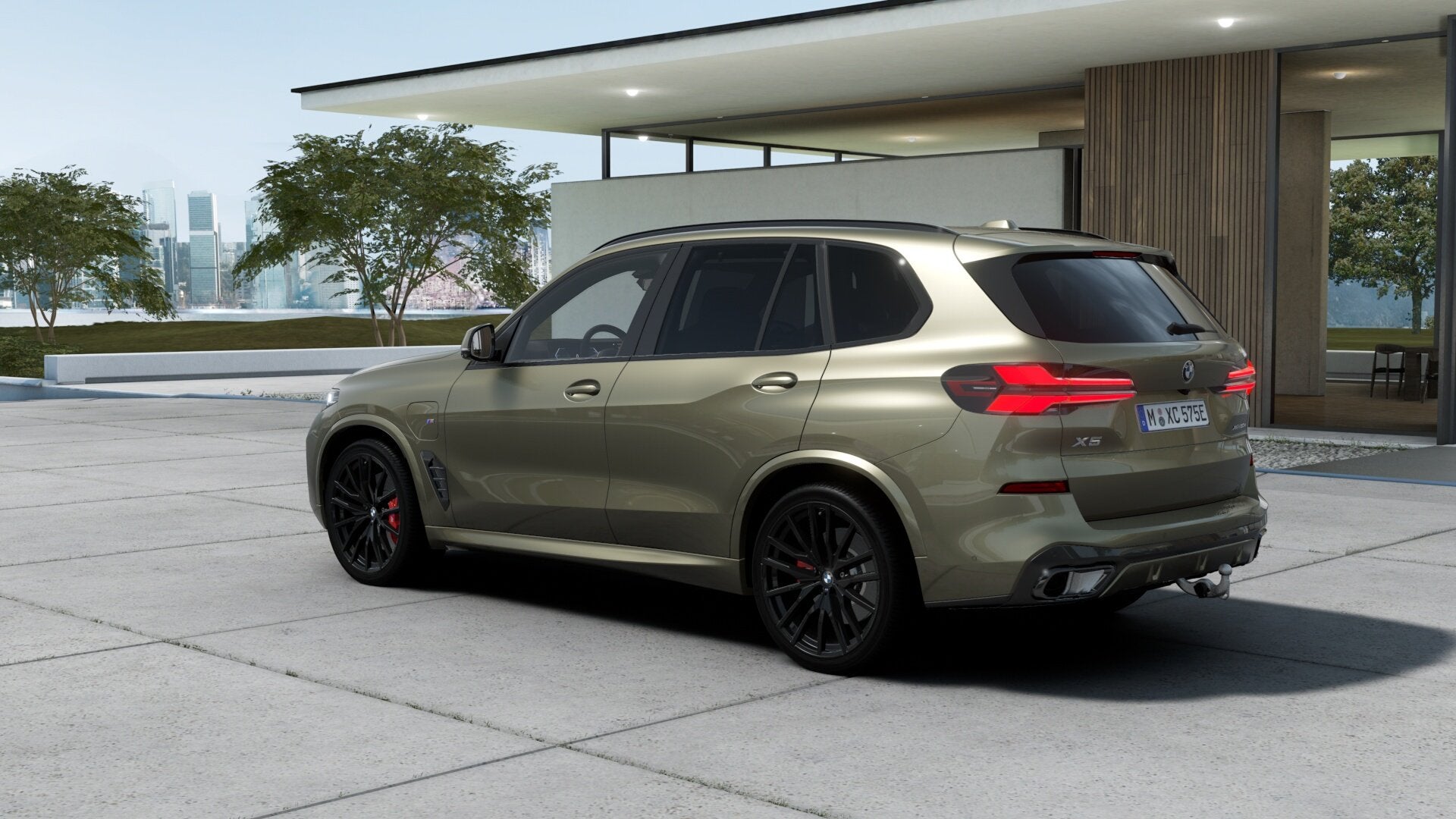 BMW X5 xDrive50e M Sport Automaat / Panoramadak / Trekhaak /, Automaat, Dealer onderhouden, 2395 kg, Leder