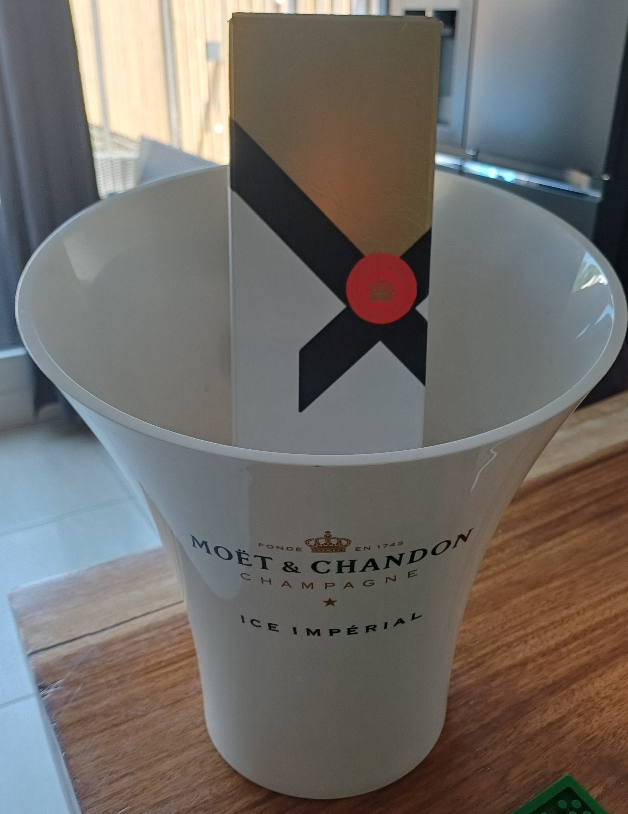 Moët & Chandon Emmer & Fles, Kunststof, Ophalen of Verzenden, Zo goed als nieuw, Modern
