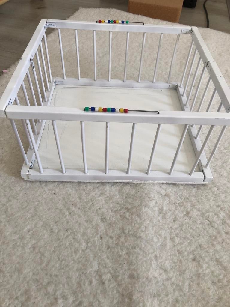 Witte houten poppenbox - perfect voor kleine poppenouders, Ophalen, Gebruikt, Vierkant