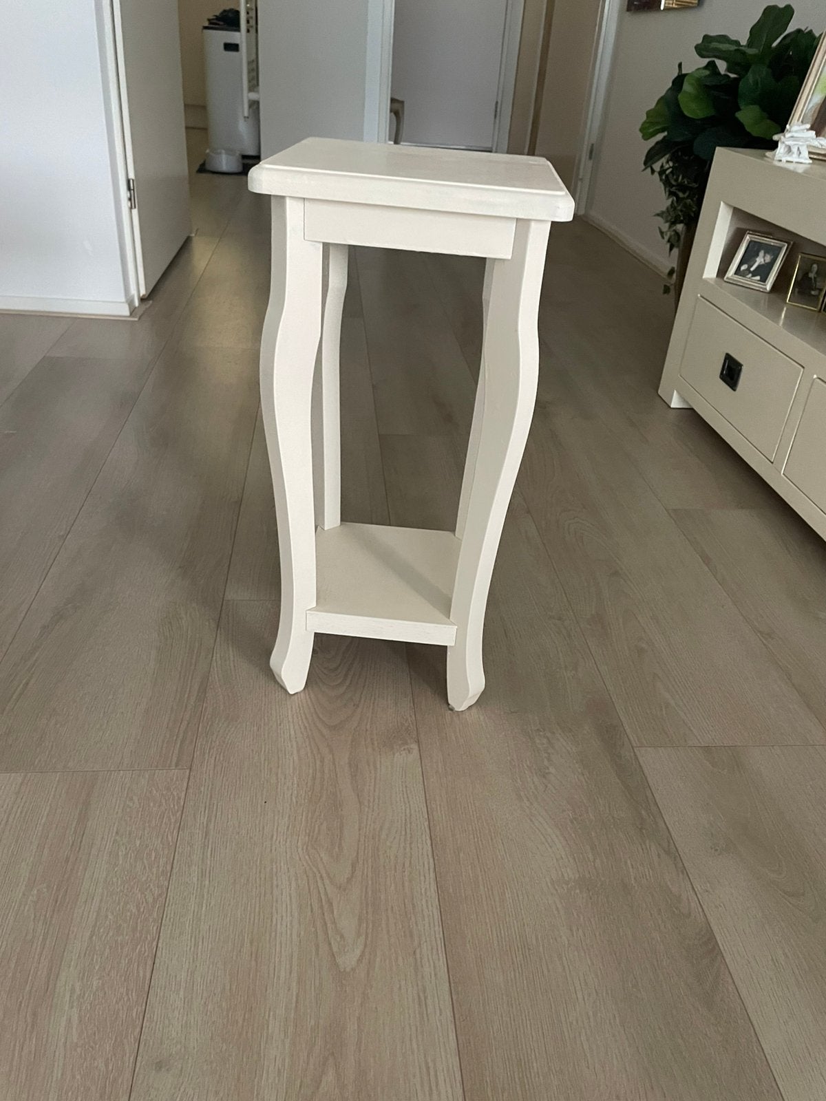 Planten / lampentafeltje creme kleur, Ophalen, Zo goed als nieuw