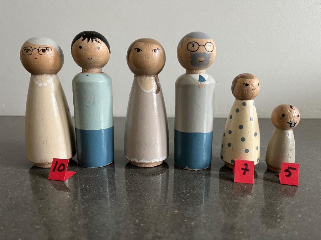 6 Oude houten poppetjes (10,7 en 5 cm), Ophalen of Verzenden, Gebruikt