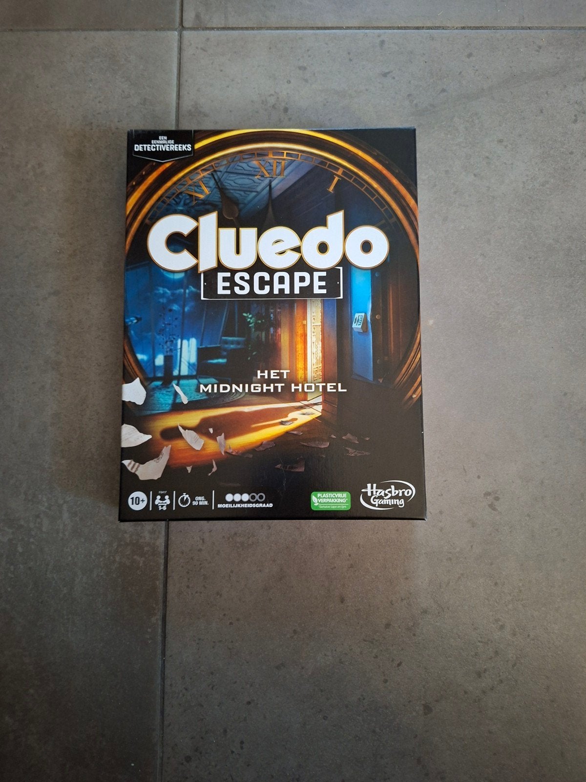 Cluedo Escape: Het Midnight Hotel - Detective reeks, Drie of vier spelers, Ophalen, Nieuw, Hasbro Gaming