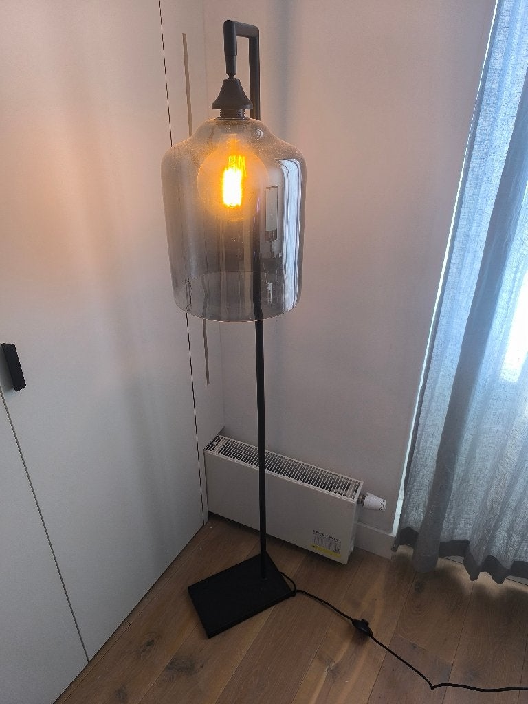 Vloerlamp Modern te koop!, Huis en Inrichting, Ophalen, Zo goed als nieuw, Modern, 150 tot 200 cm