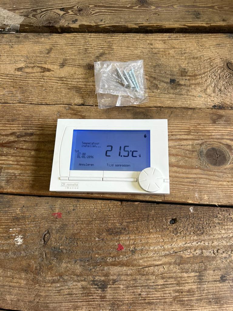 Remeha Isense klokthermostaat compleet en werkend, Ophalen of Verzenden, Zo goed als nieuw