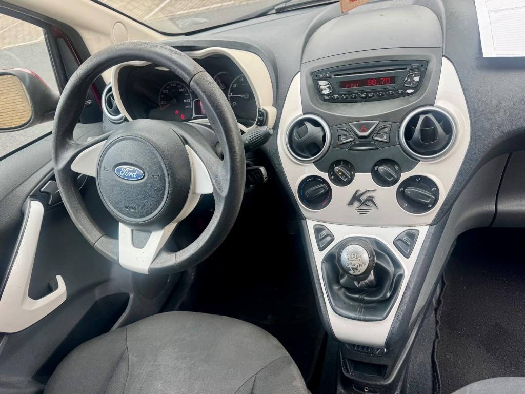 Ford KA 1.2 Titanium Airco 17 inch LMV GOEDKOPE INRUIL AUTO, Voorwielaandrijving, Elektrische ramen, Gebruikt, 1242 cc
