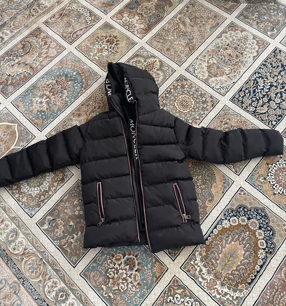 Moncler jas maat 6 jaar - Zwart, gedragen, Verzenden, Gebruikt, Jongen of Meisje